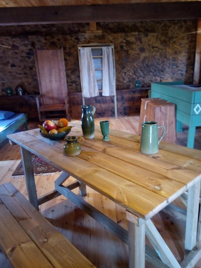 Bed and Breakfast Le Chevalier Des Marettes Airel Exteriér fotografie
